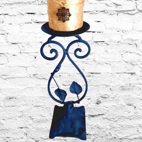 Mat Black Cast Iron Leaf Detailed Heavy Bottom Candle Holder - Picture 2 of 5